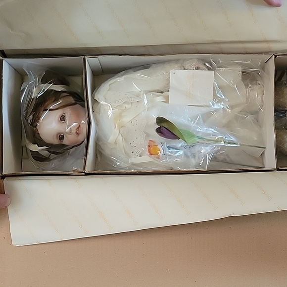 Hamilton  Doll-Kathleen - Picture 2 of 5